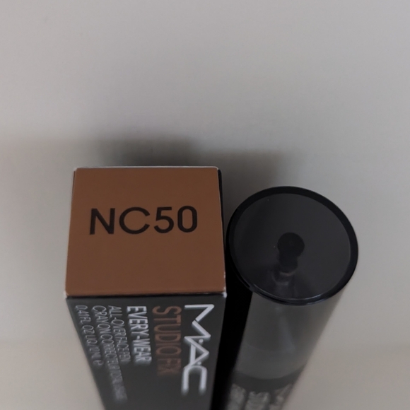 MAC Studio Fix Every Wear All Over Face Pen NC50 - Picture 2 of 2